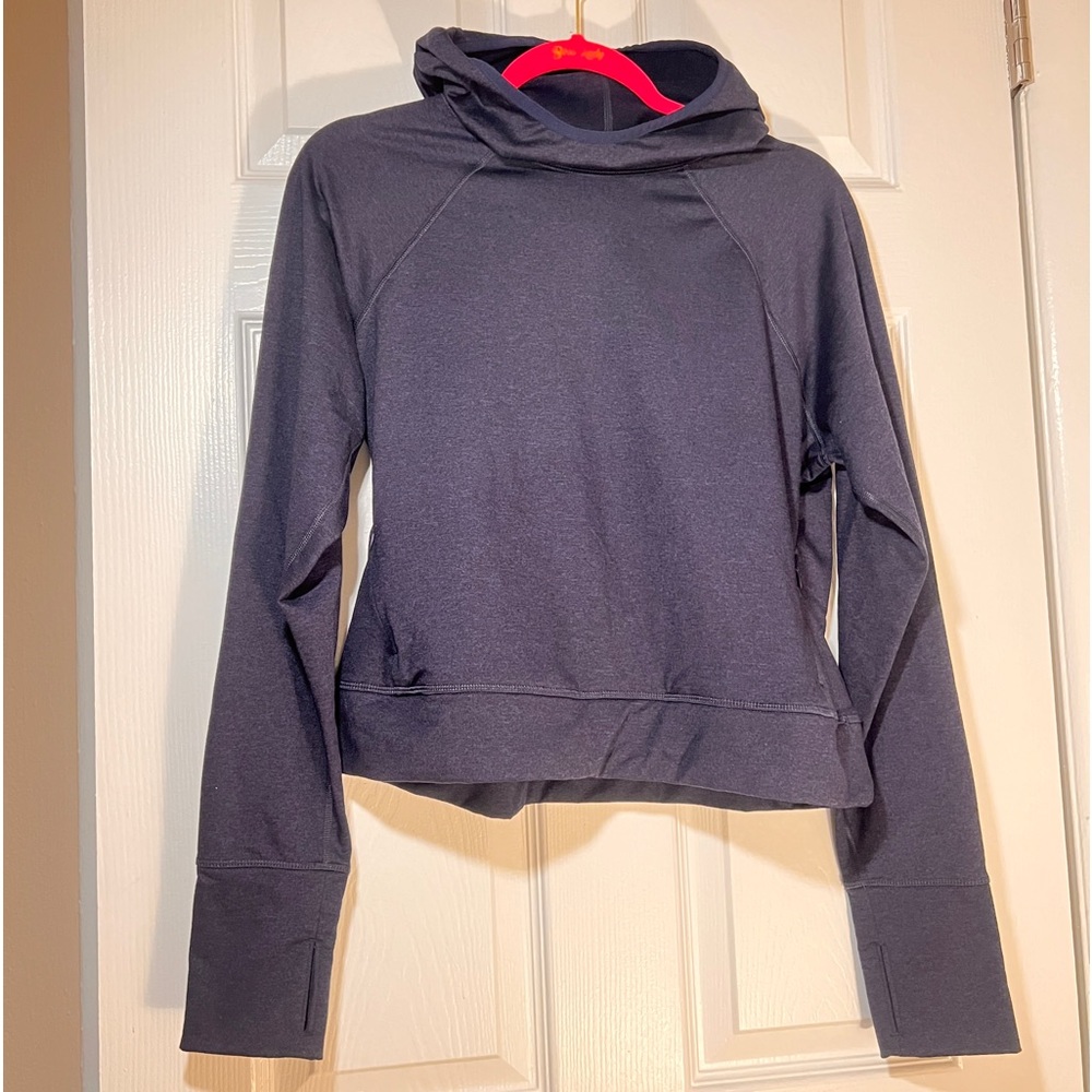 Women’s Old Navy Active Cozecore Go-Dry hoodie, Size Large